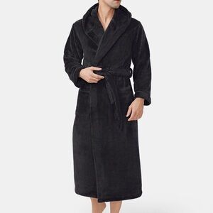 NWOT David Archy Plush Robe